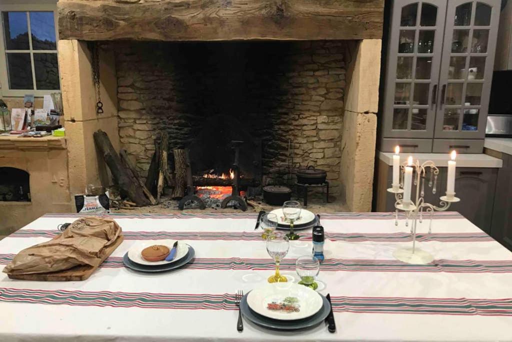 Chez Rénou et Prospérou maison typique du Sarladait Saint-Genies Exterior foto