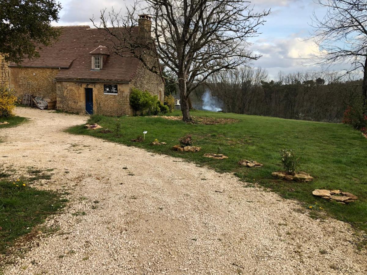Chez Rénou et Prospérou maison typique du Sarladait Saint-Genies Exterior foto