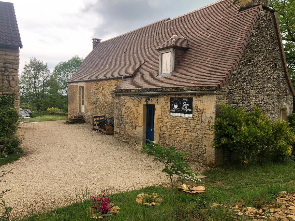 Chez Rénou et Prospérou maison typique du Sarladait Saint-Genies Exterior foto